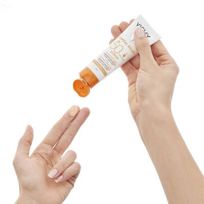 Vichy Capital Soleil Spf 50+ Anti Dark Spots Leke Karşıtı Renkli Güneş Kremi 50 ml - 2